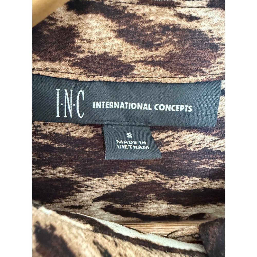 INC Blouse Womens S Animal Print Button Down Shirt Excellent - Picture 2 of 2